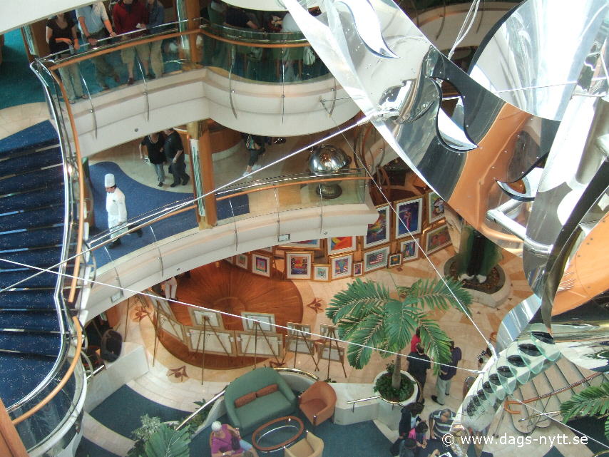Vision of the seas. Atrium.